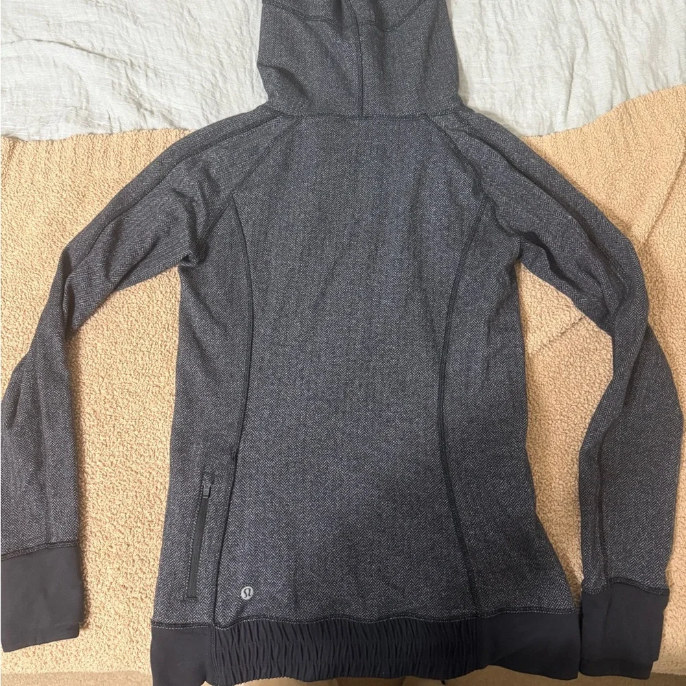 Lululemon Think Fast Houndstooth Hoodie Black/Gray Heathered Herringbone Sz 6 - Picture 2 of 5